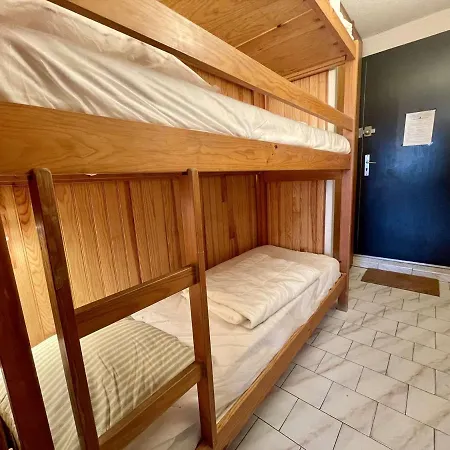 Agreable T3 Cabine Avec Piscine Et Parking A 2 Pas De La Plage - Fr-1-225D-199